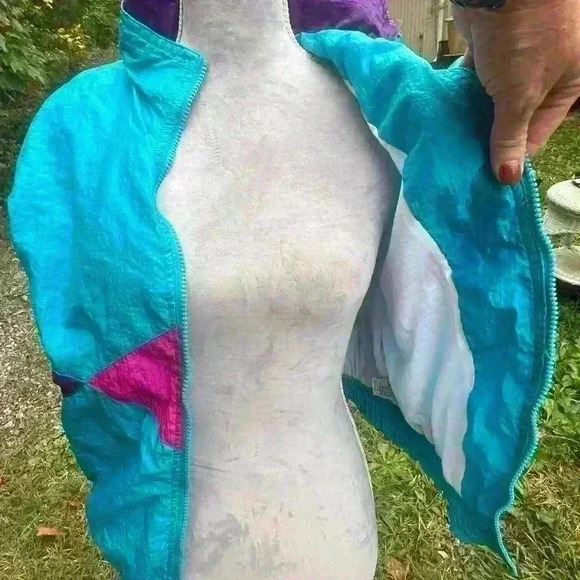 Vintage Puma wind breaker jacket. 80s fashion! Size M. Pink, blue, purple. Fun! - Picture 9 of 12